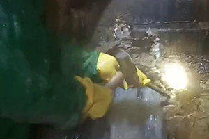 广东消防水池堵漏施工视频
